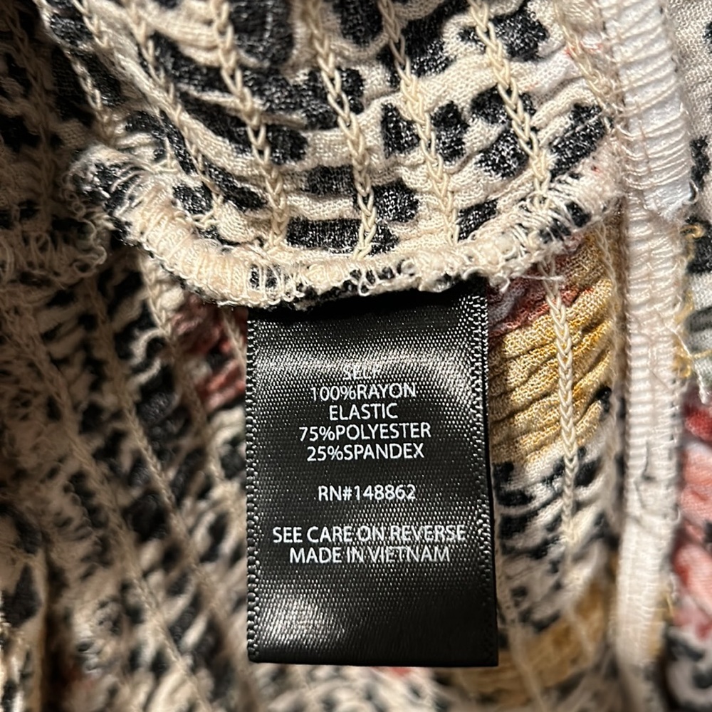 Off The Shoulders Date Night Shirt - Picture 4 of 4